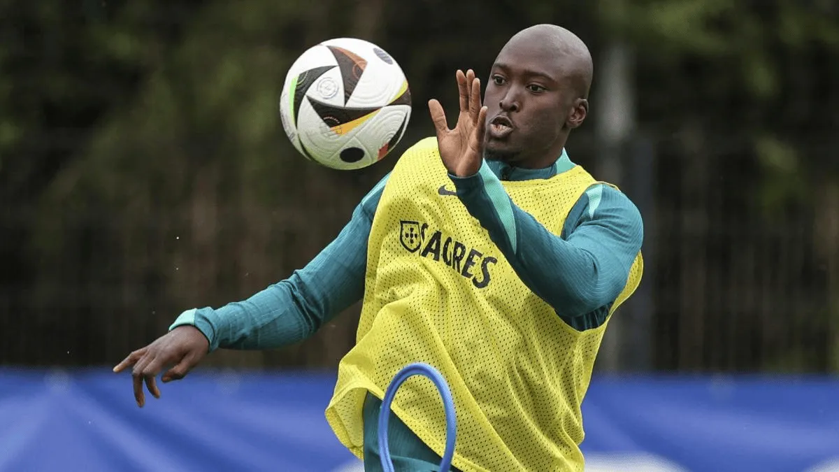 FM：吉达联合想要跟贝尔温和佩雷拉续约，球员愿继续效力