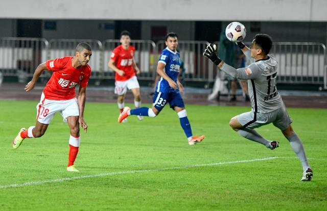 开云体育入口-严鼎皓已成郑智接班人？助攻王带广州队锁定争冠赛